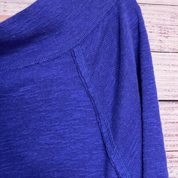 We the Free Women’s Large Sweater Off Shoulder Tunic Purple **FLAW** - Picture 7 of 10